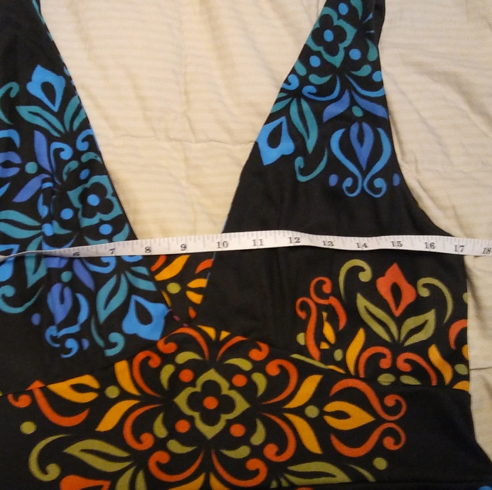 Dress - Picture 4 of 7